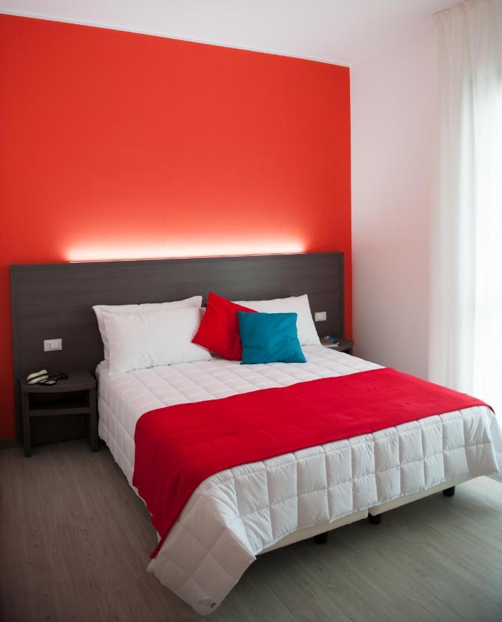 29 Cav Apartments Bollate Bagian luar foto
