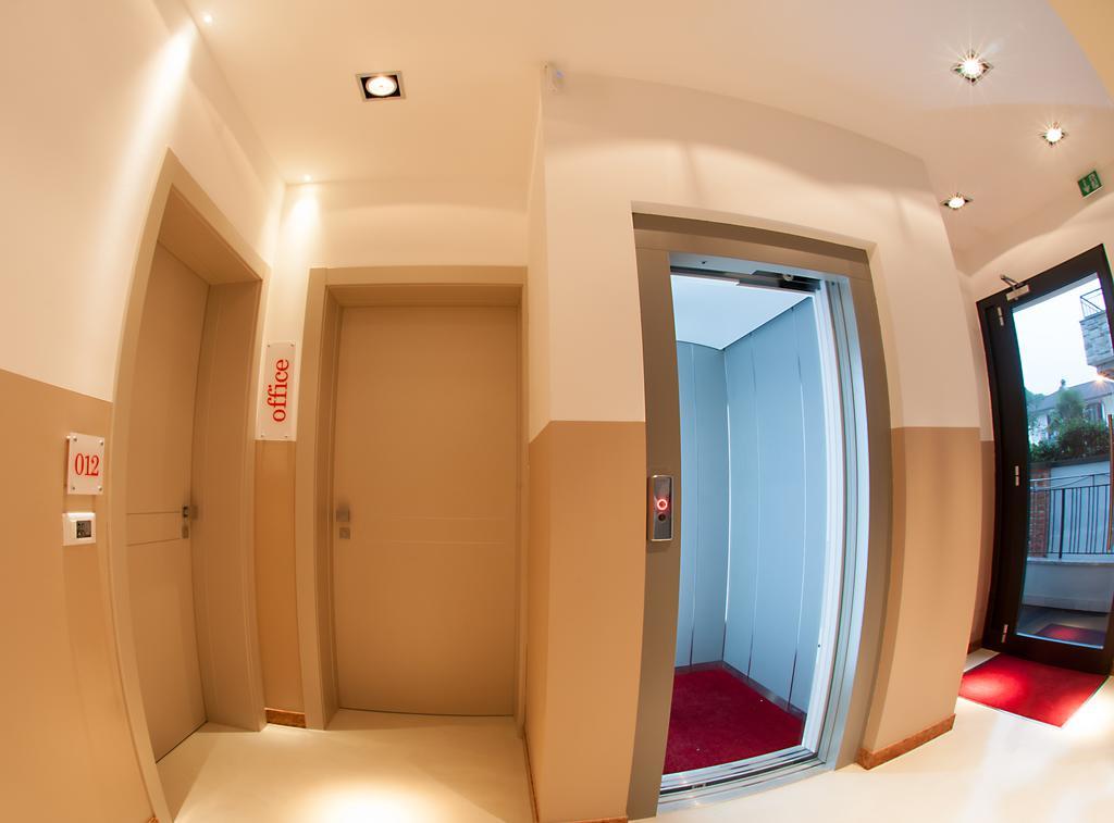 29 Cav Apartments Bollate Bagian luar foto